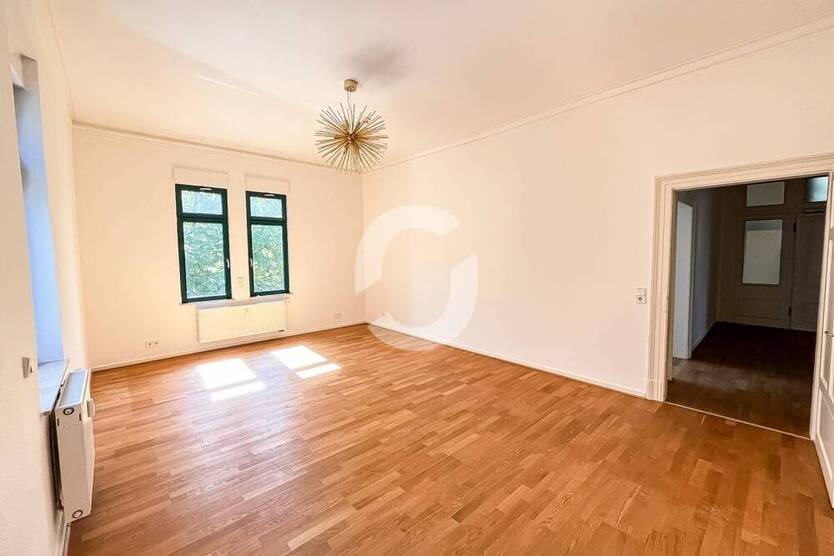 Altbaujuwel mit Balkon
