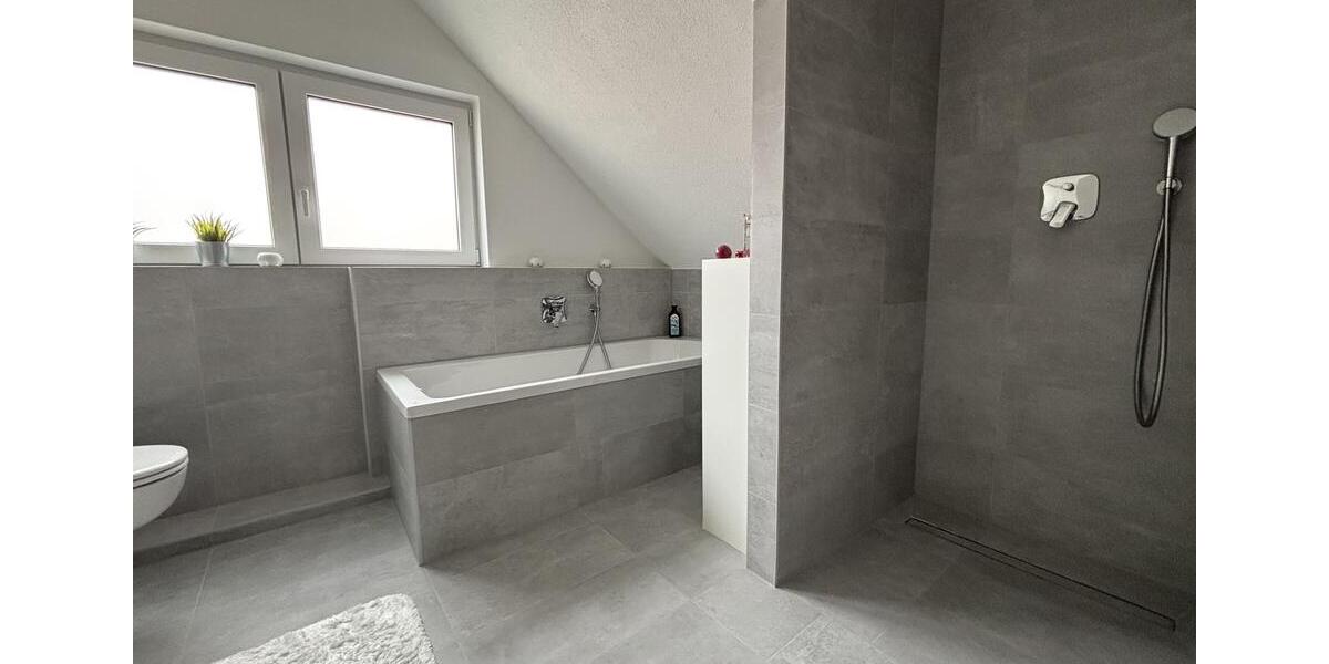 Etagenwohnung Ludwigsburg Hoheneck - 3.5 Zimmer, 90 m&sup2;, 1.350&euro; | Angebot:26089403