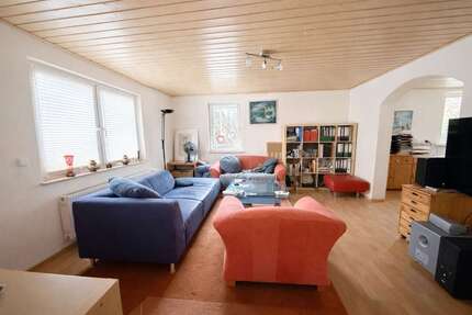 Haus Nürtingen - 4.5 Zimmer, 81 m&sup2;, 279.000&euro; | Angebot:26108146