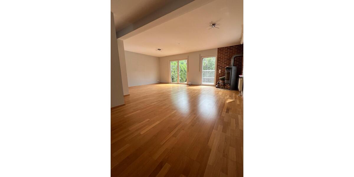 Doppelhaushälfte in Ruhiger Wohnlage zu vermieten 4 zimmer