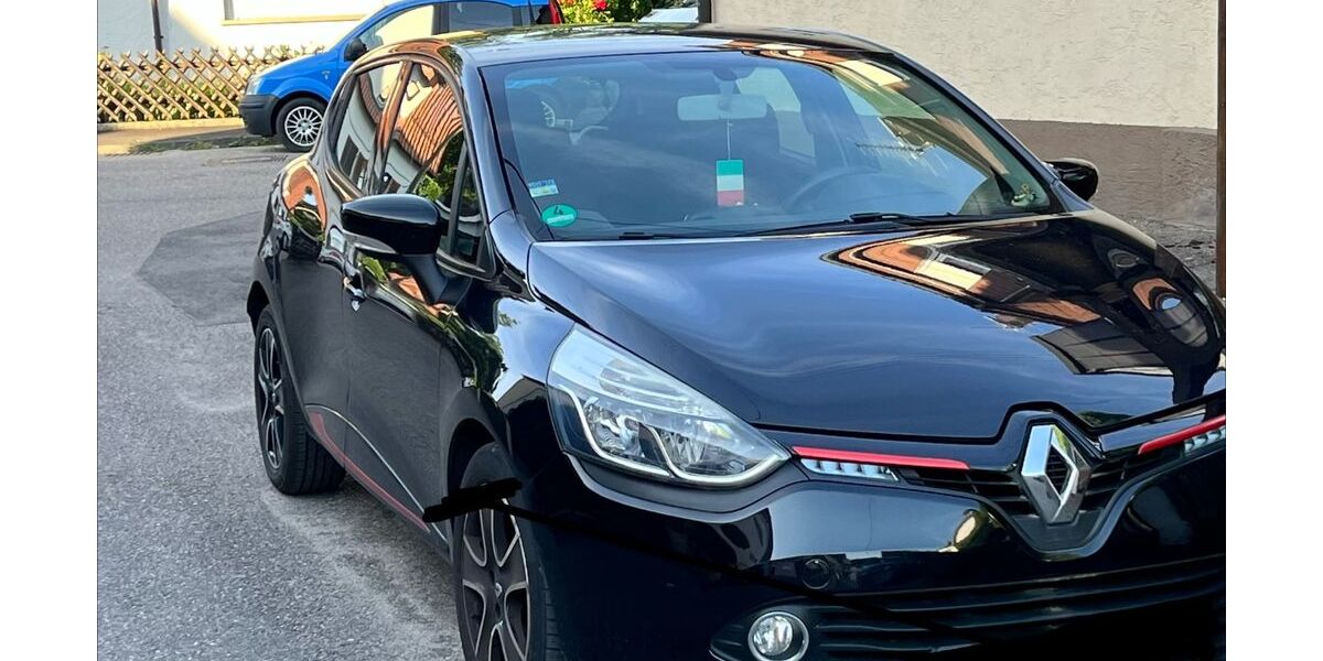 Renault Clio 79.000 km 6.700 &euro; Esslingen Am Neckar 73734