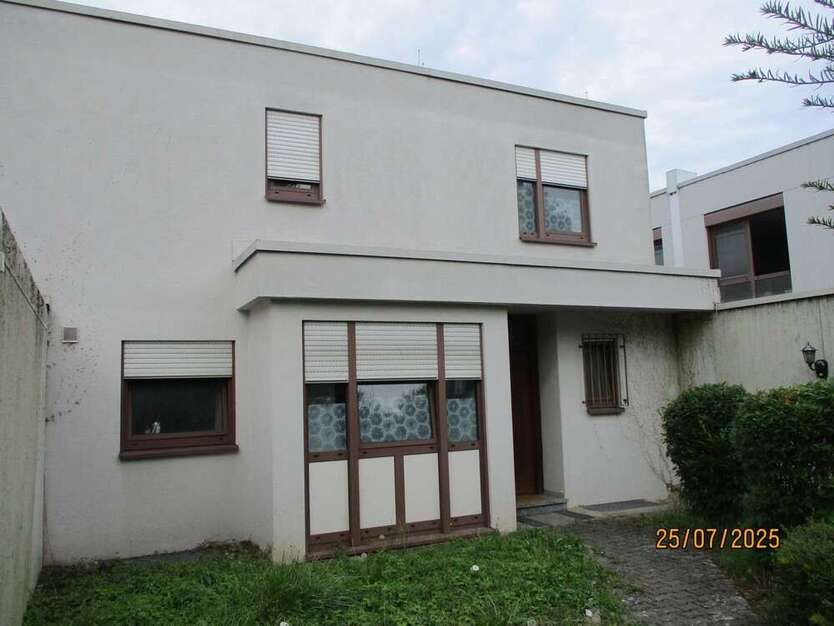 Haus zum Mieten in Bietigheim-Bissingen 2.379 € 247 m²