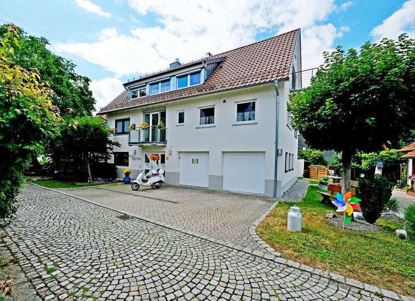 Haus zum Kaufen in Bempflingen 685.000 € 252 m²