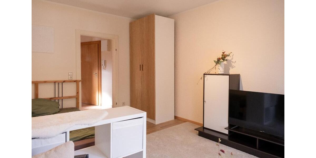 Hochparterre Stuttgart Degerloch - 1.5 Zimmer, 28 m&sup2;, 665&euro; | Angebot:26152553