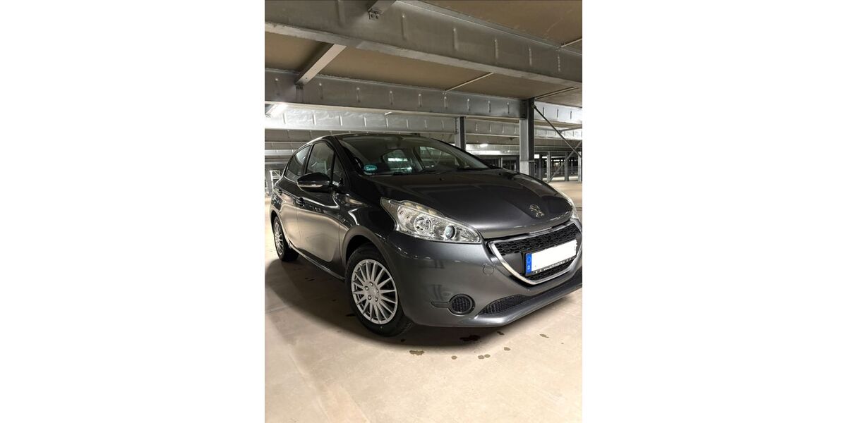 Peugeot 208 96.900 km 5.900 € Sindelfingen 71063