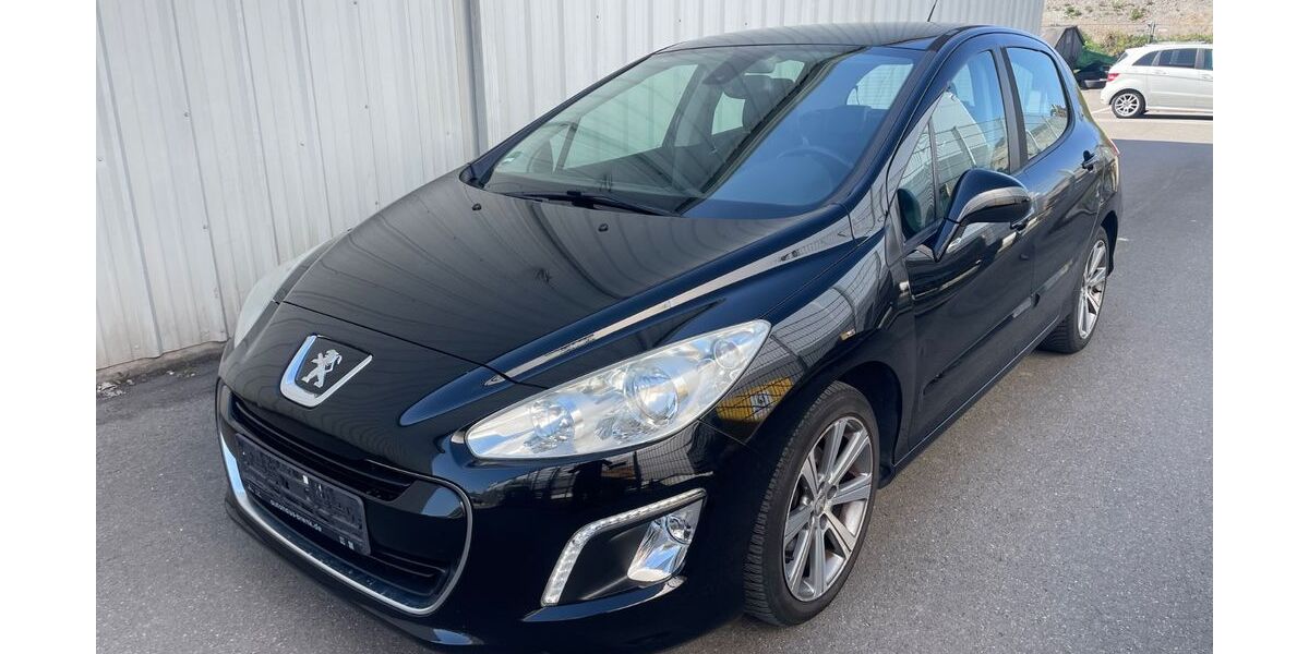 Peugeot 308 155.000 km 2.390 &euro; Böblingen 71034