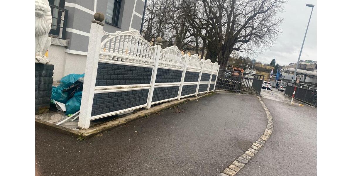 Einfamilienhaus Nürtingen - 6 Zimmer, 250 m&sup2;, 2.300&euro; | Angebot:25047803