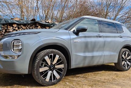 Mitsubishi Outlander 9.250 km 44.850 &euro; Oberboihingen 72644