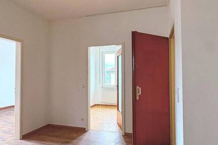 Wohnung Esslingen am Neckar Oberesslingen - 3 Zimmer, 95 m&sup2;, 1.100&euro; | Angebot:26261611