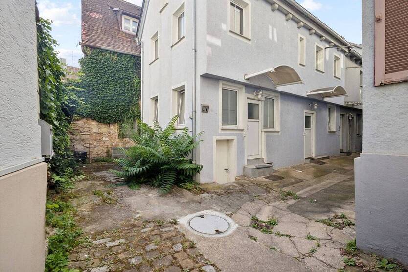 Faktor 15, Mehrfamilienhaus in Bad Cannstatt 9 zimmer