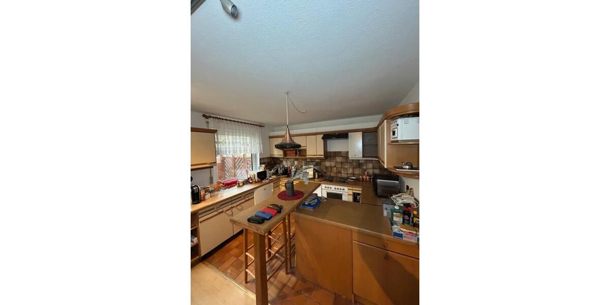 Einfamilienhaus Stuttgart Mühlhausen - 7 Zimmer, 185 m&sup2;, 650.000&euro; | Angebot:24756172