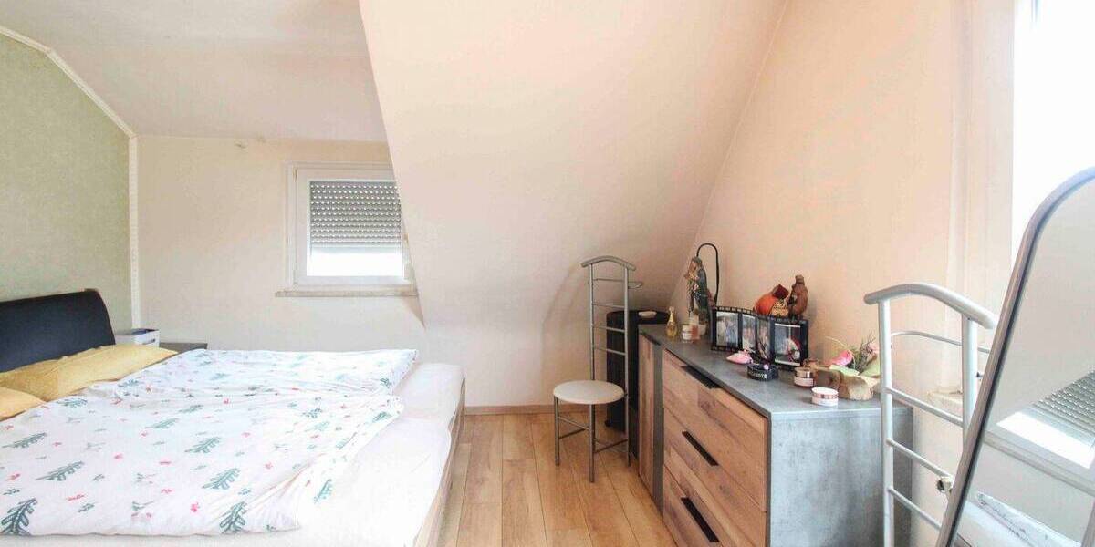 Etagenwohnung Schorndorf - 4 Zimmer, 81 m&sup2;, 265.000&euro; | Angebot:26118001