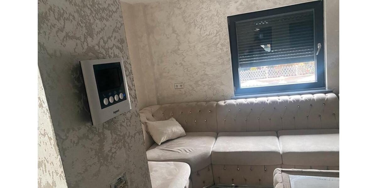 Einfamilienhaus Nürtingen - 6 Zimmer, 250 m&sup2;, 2.300&euro; | Angebot:25047803