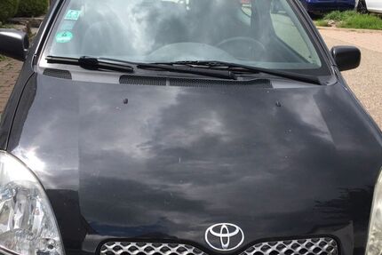 Toyota Yaris 122.500 km 2.500 € Weissach 71287