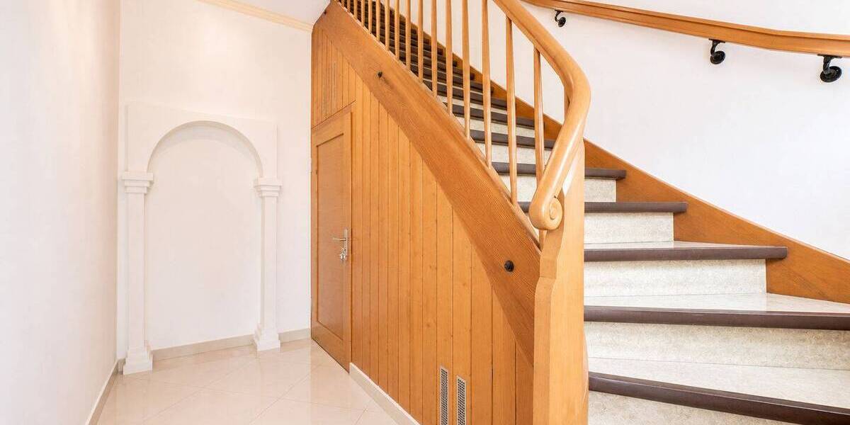 Reihenmittelhaus Stuttgart Rot - 6 Zimmer, 121 m&sup2;, 660.000&euro; | Angebot:26797804