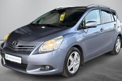 Toyota Verso 201.000 km 6.990 &euro; Weinstadt 71384