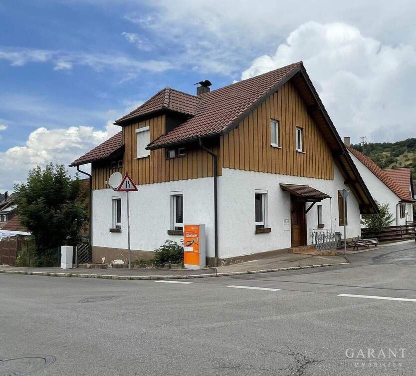 Freistehendes Einfamilienhaus mit Garten und Garage! 5 zimmer