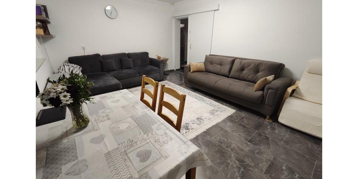 Moderne 3-Zi-Wohnung, Süd-Balkon & EBK im Herzen Böblingens 3 zimmer