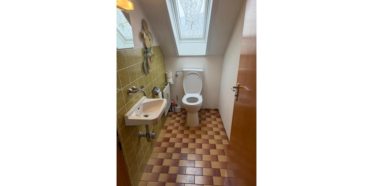 Etagenwohnung Kirchheim unter Teck - 4 Zimmer, 110 m&sup2;, 1.400&euro; | Angebot:25390611