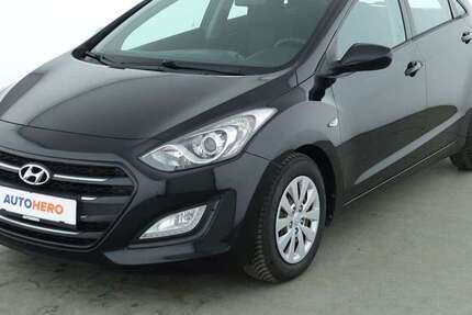 Hyundai i30 23.535 km 10.680 € Stuttgart 70195