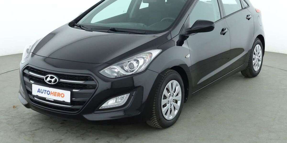 Hyundai i30 23.535 km 10.680 € Stuttgart 70195