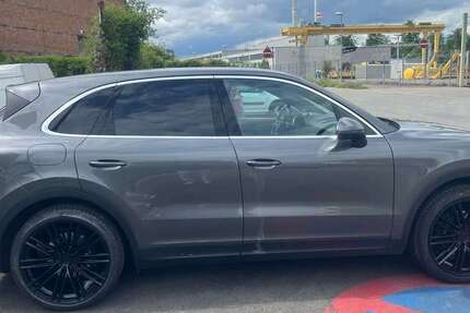 Porsche Cayenne 70.000 km 49.900 &euro; Esslingen am Neckar 73728