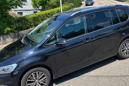 VW Touran 218.000 km 9.900 &euro; Ludwigsburg 71642