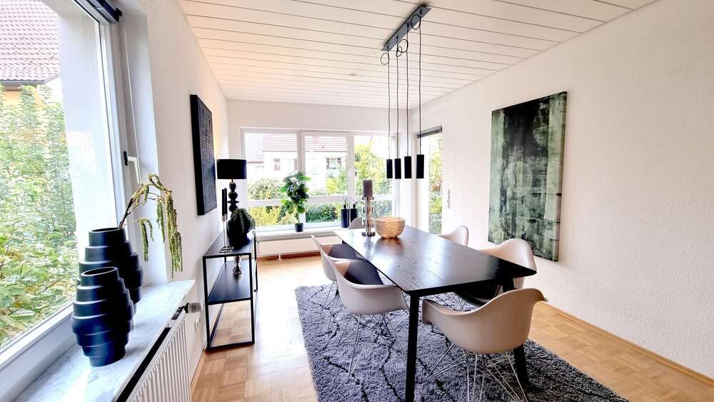 Haus zum Kaufen in Stuttgart 849.000 € 181.86 m² 5.5 zimmer