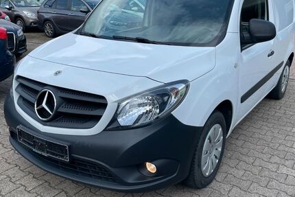 Mercedes-Benz Citan 123.265 km 9.995 € Stuttgart 70597