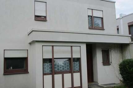 Haus zum Mieten in Bietigheim-Bissingen 2.379 € 247 m²