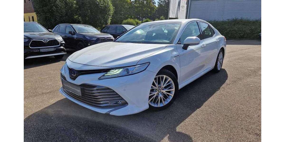 Toyota Camry 53.562 km 32.990 € Nürtingen 72622