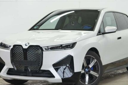 BMW iX 14.800 km 75.980 € Steinheim 71711