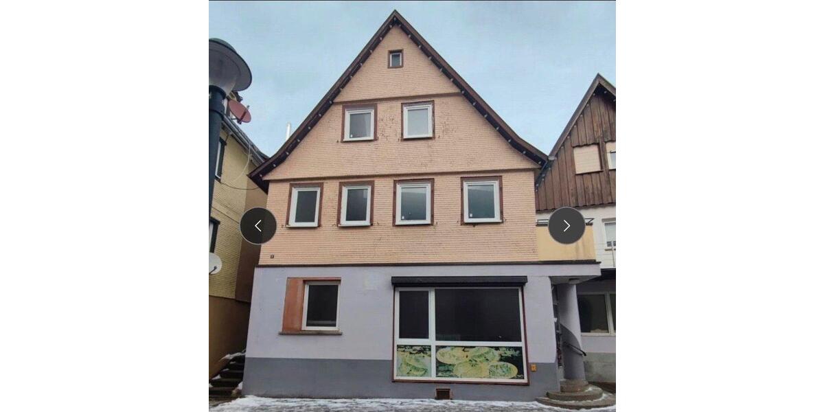 Mehrfamilienhaus in Calmbach zimmer