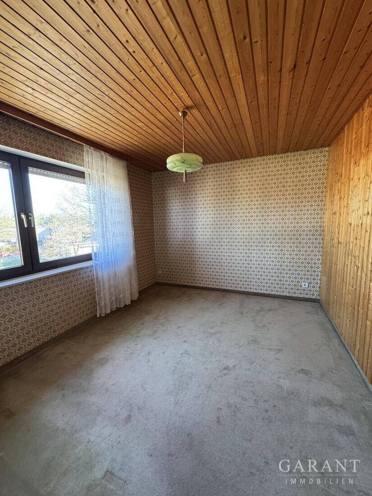 Solides Dreifamilienhaus bietet unendlich viele Möglichkeiten !