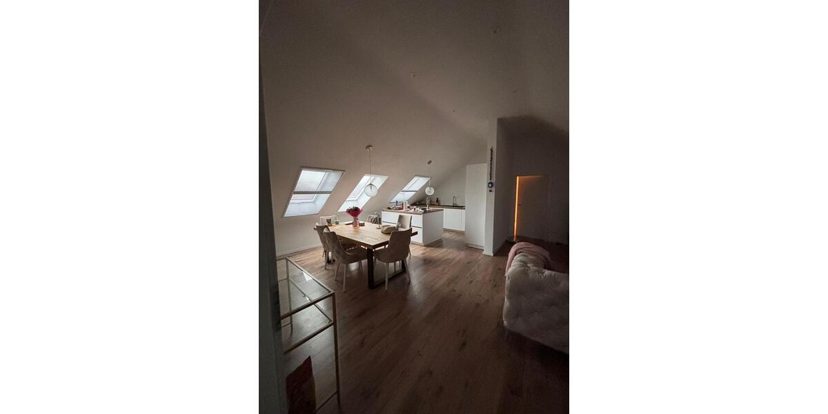 Dachgeschoßwohnung Vaihingen an der Enz - 2 Zimmer, 67 m&sup2;, 1.350&euro; | Angebot:25152123