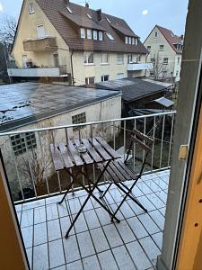 HELL MIT BALKON IN BEVORZUGTER LAGE IN DEGERLOCH - Etagenwohnung Stuttgart Degerloch Degerloch | Angebot:26373582