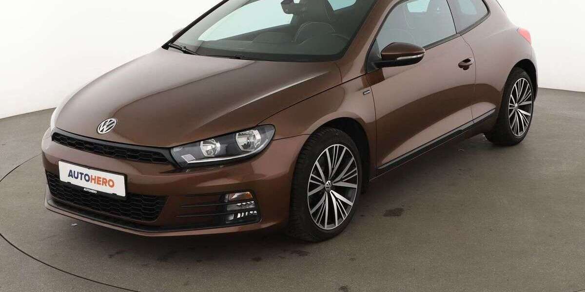 VW Scirocco 80.212 km 18.240 &euro; Stuttgart 70195