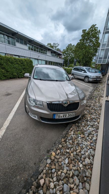Skoda Superb 221.100 km 8.000 € Reutlingen 72760