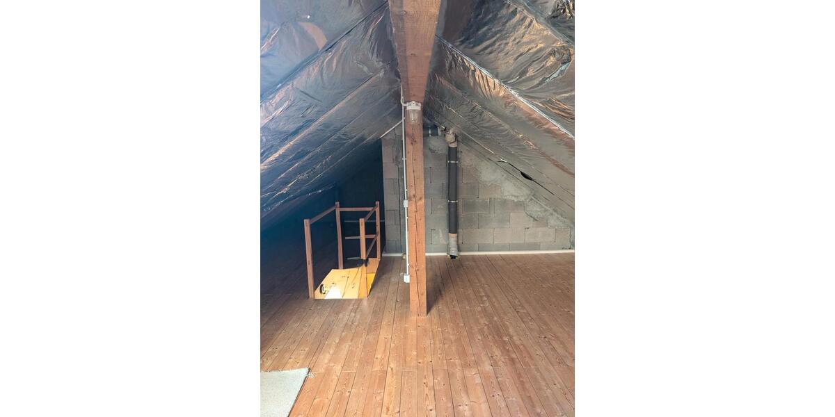 Dachgeschoßwohnung Stuttgart Stuttgart-West - 3 Zimmer, 76 m&sup2;, 950&euro; | Angebot:25174543