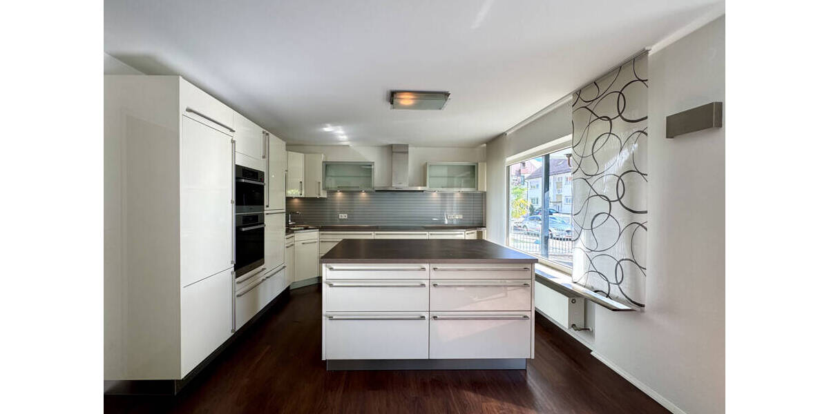 Doppelhaushälfte Ludwigsburg West - 6 Zimmer, 197 m&sup2;, 749.000&euro; | Angebot:26259327