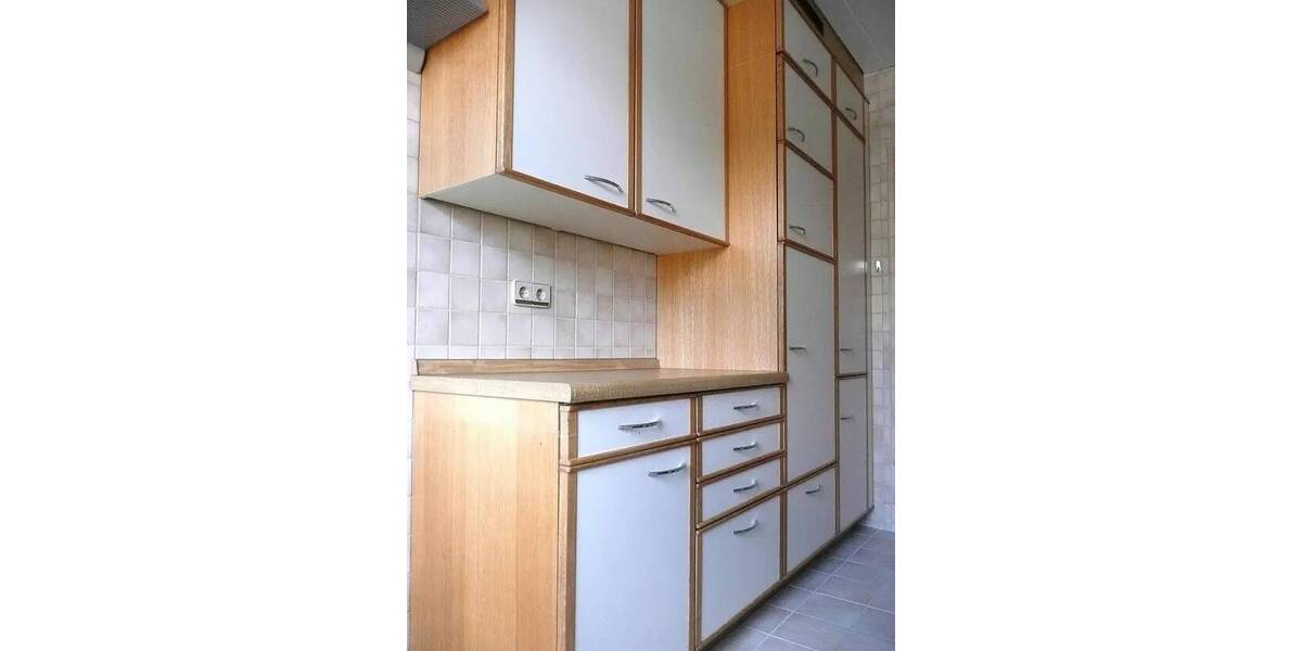 Etagenwohnung Stuttgart Bad Cannstatt - 3 Zimmer, 80 m&sup2;, 320.000&euro; | Angebot:26378384