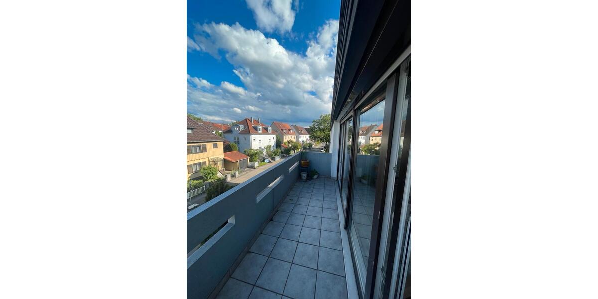 Etagenwohnung Stuttgart Luginsland - 1.5 Zimmer, 40 m&sup2;, 860&euro; | Angebot:26625620