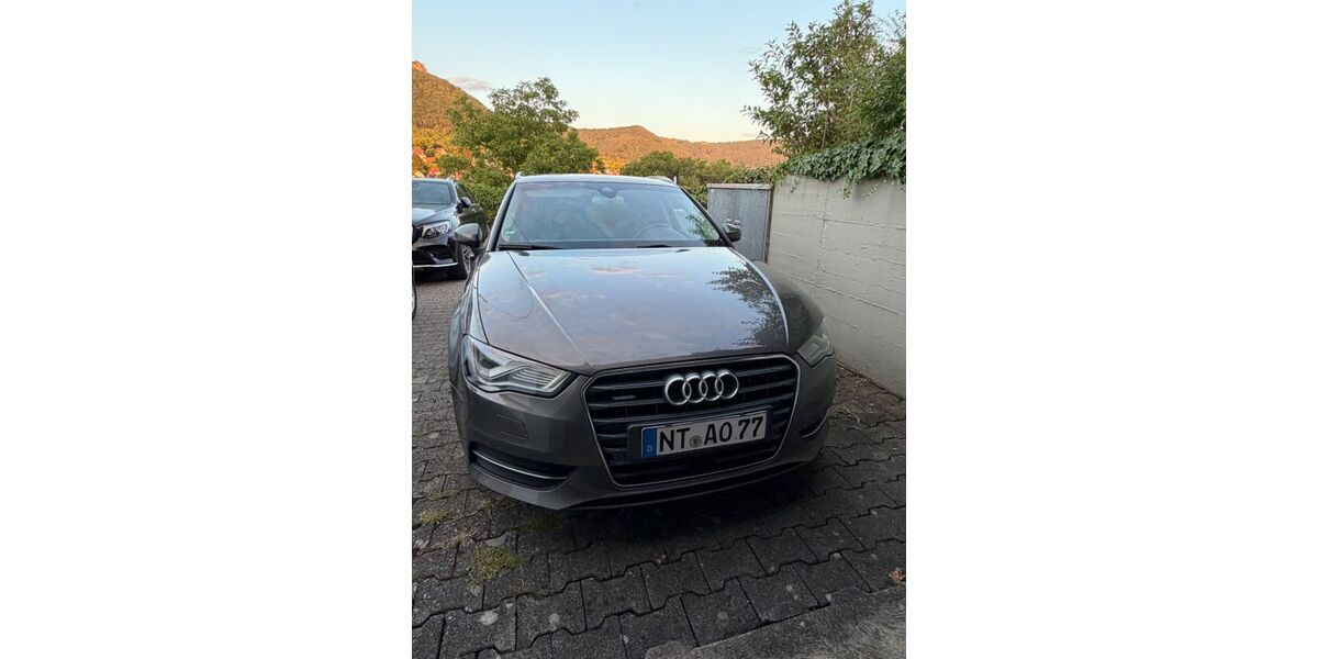 Audi A3 222.000 km 9.450 &euro; Neuffen 72639