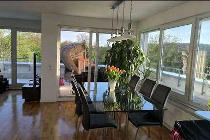 Wohnung zum Mieten in Stuttgart 2.250 € 127 m² 4 zimmer
