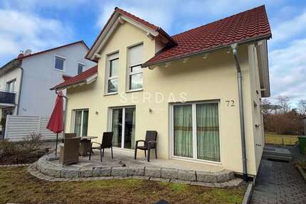 Haus zum Mieten in Stuttgart 3.900 € 145 m² 5 zimmer