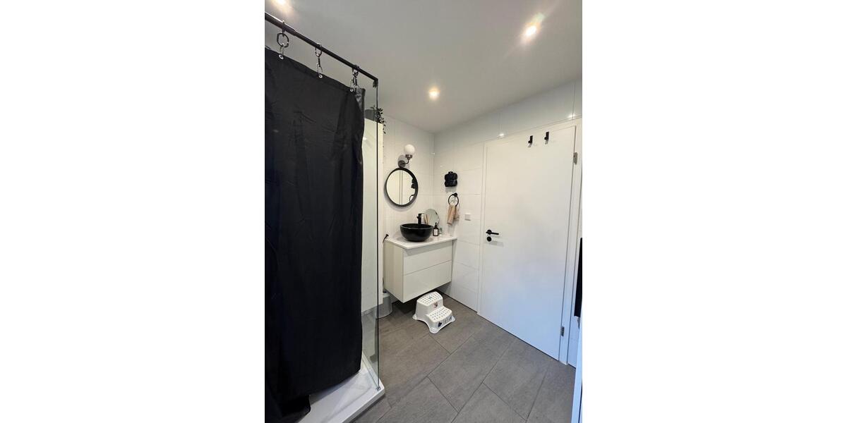 OHNE MAKLERPROVISION! 4,5 Zimmer auf 92 qm, 2021 Saniert 4.5 zimmer