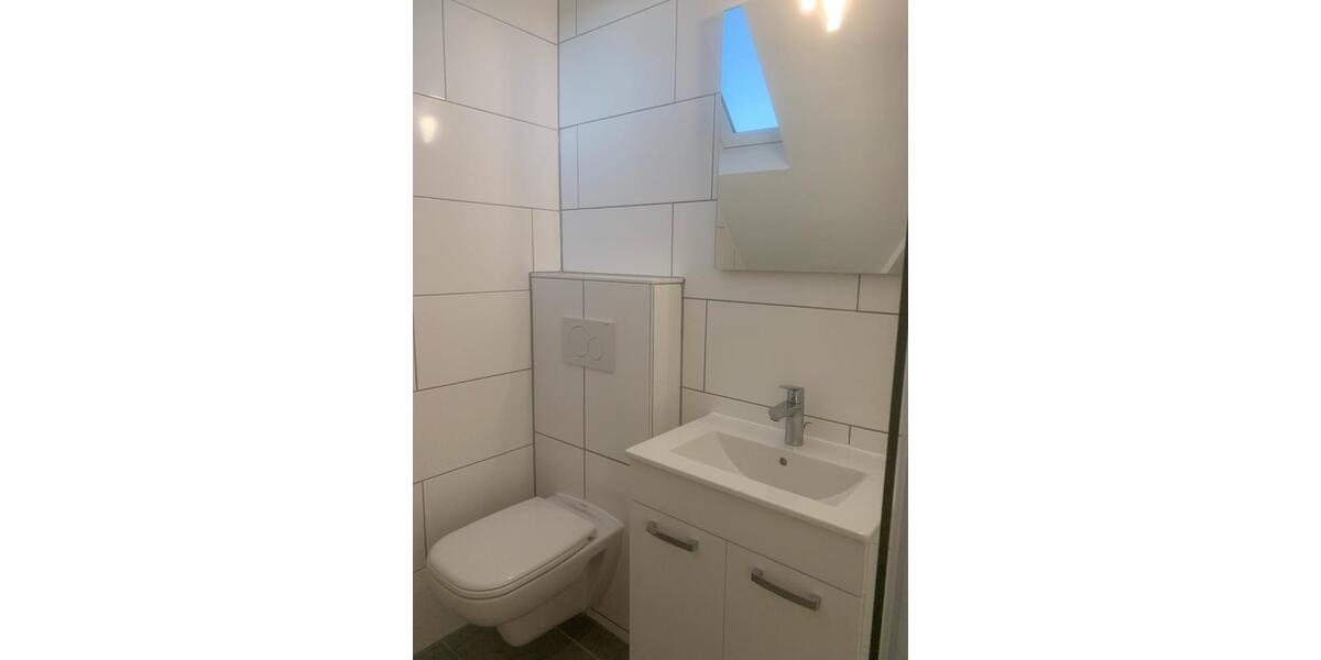 Dachgeschoßwohnung Stuttgart Bad Cannstatt - 2 Zimmer, 55 m&sup2;, 850&euro; | Angebot:26612902