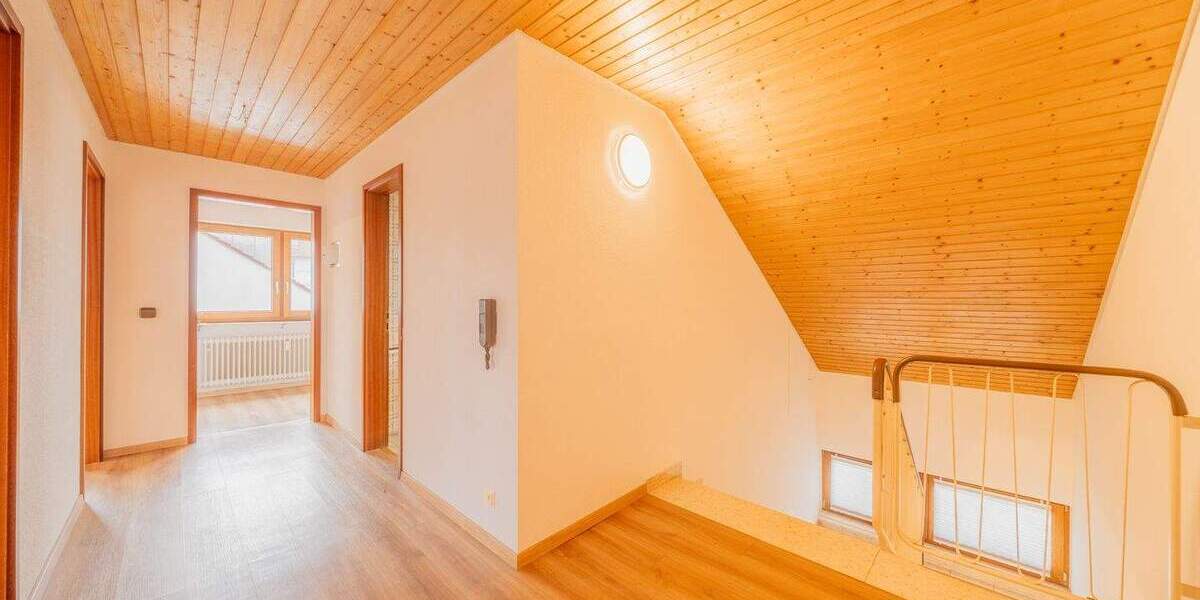 Familienglück in naturnaher Lage von Sielmingen 9 zimmer