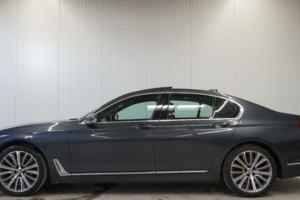 BMW 740