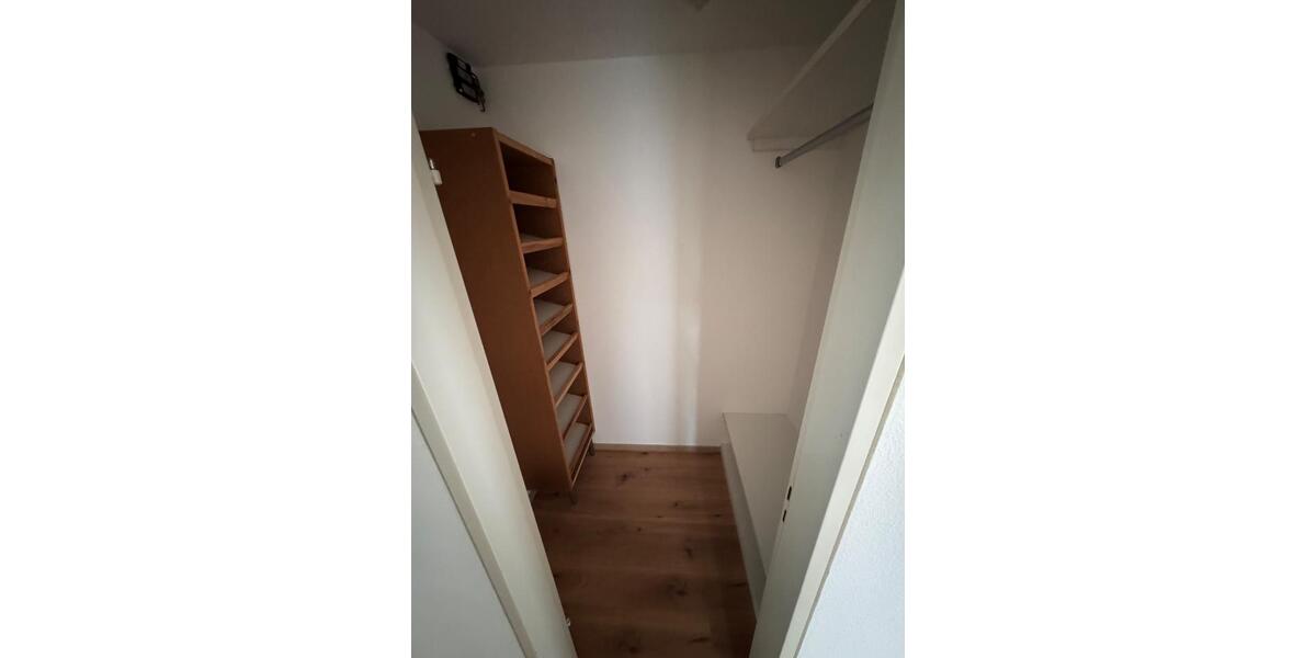 Erdgeschoßwohnung Esslingen am Neckar Hegensberg - 4.5 Zimmer, 109 m&sup2;, 1.300&euro; | Angebot:26311596